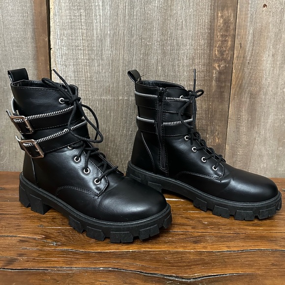 Mari A. Jordin Combat Boots Zip On Side with Ankle Strap Black Size 8.5 Women’s - Picture 7 of 17